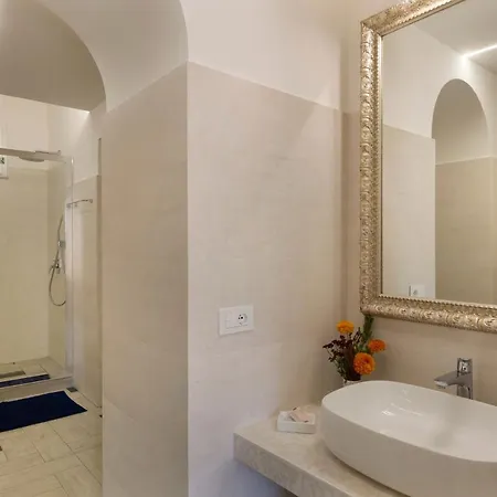 Yourhome - Royal Blue Апартаменты Сорренто