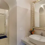 Апартаменты Yourhome - Royal Blue Сорренто