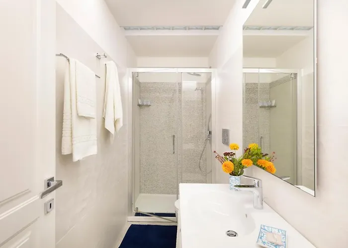 Yourhome - Royal Blue Апартаменты